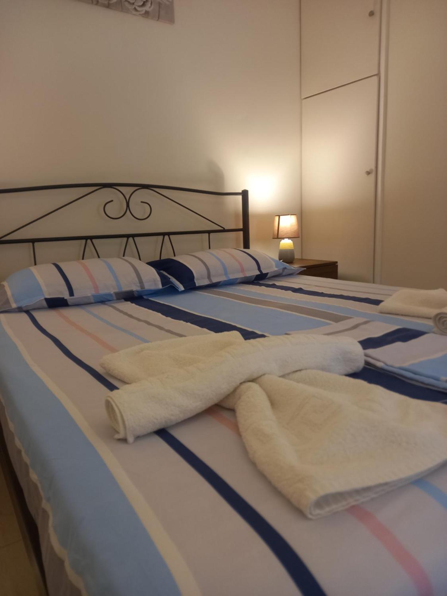 Angela'S Cute Apartment Análipsis エクステリア 写真